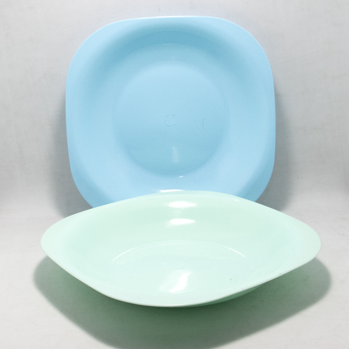 PLATO HONDO CUADRADO PLASTICO 21CM