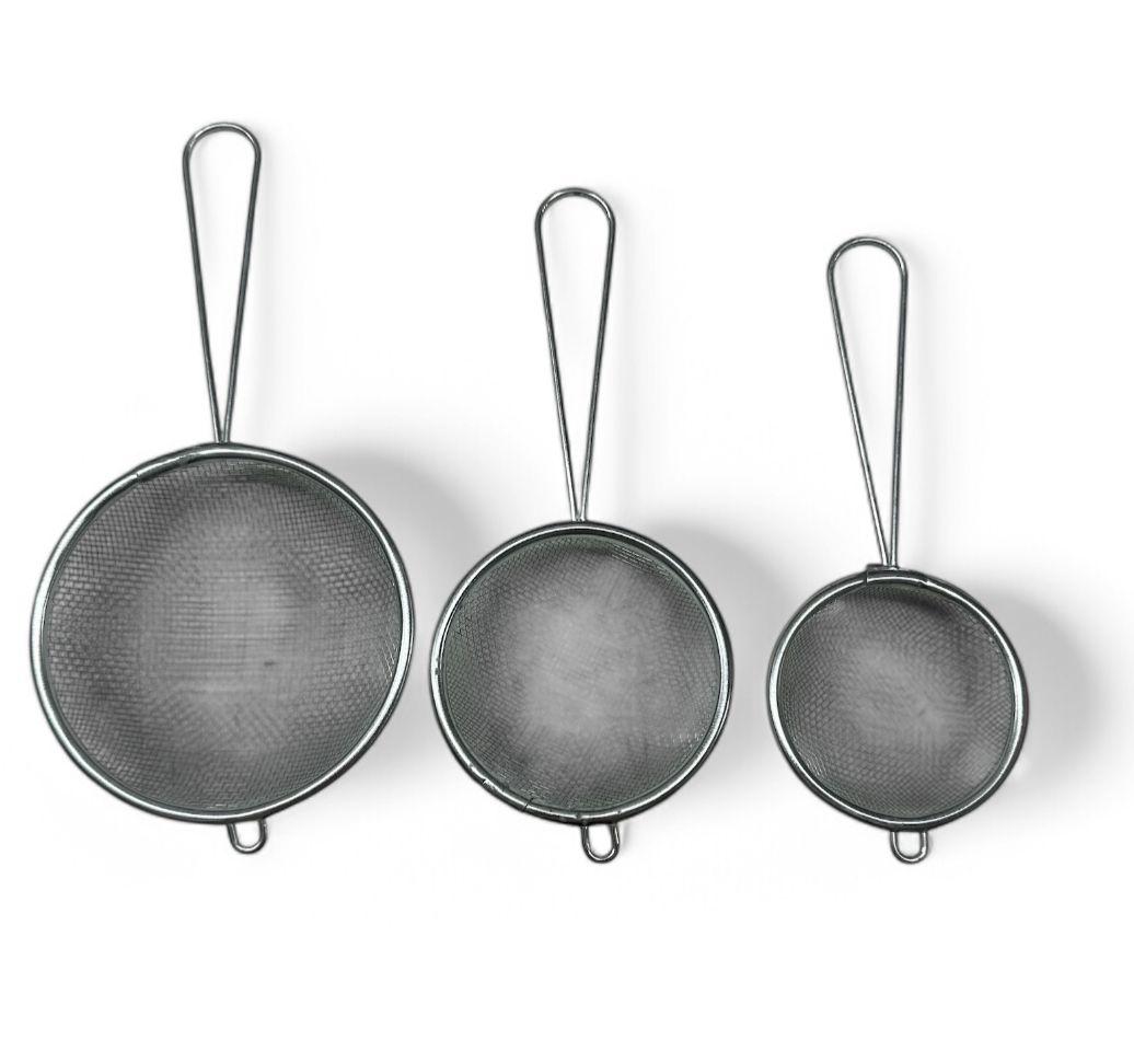 COLADOR CON MANGO X 3 UNIDADES METALICOS EN BLISTER